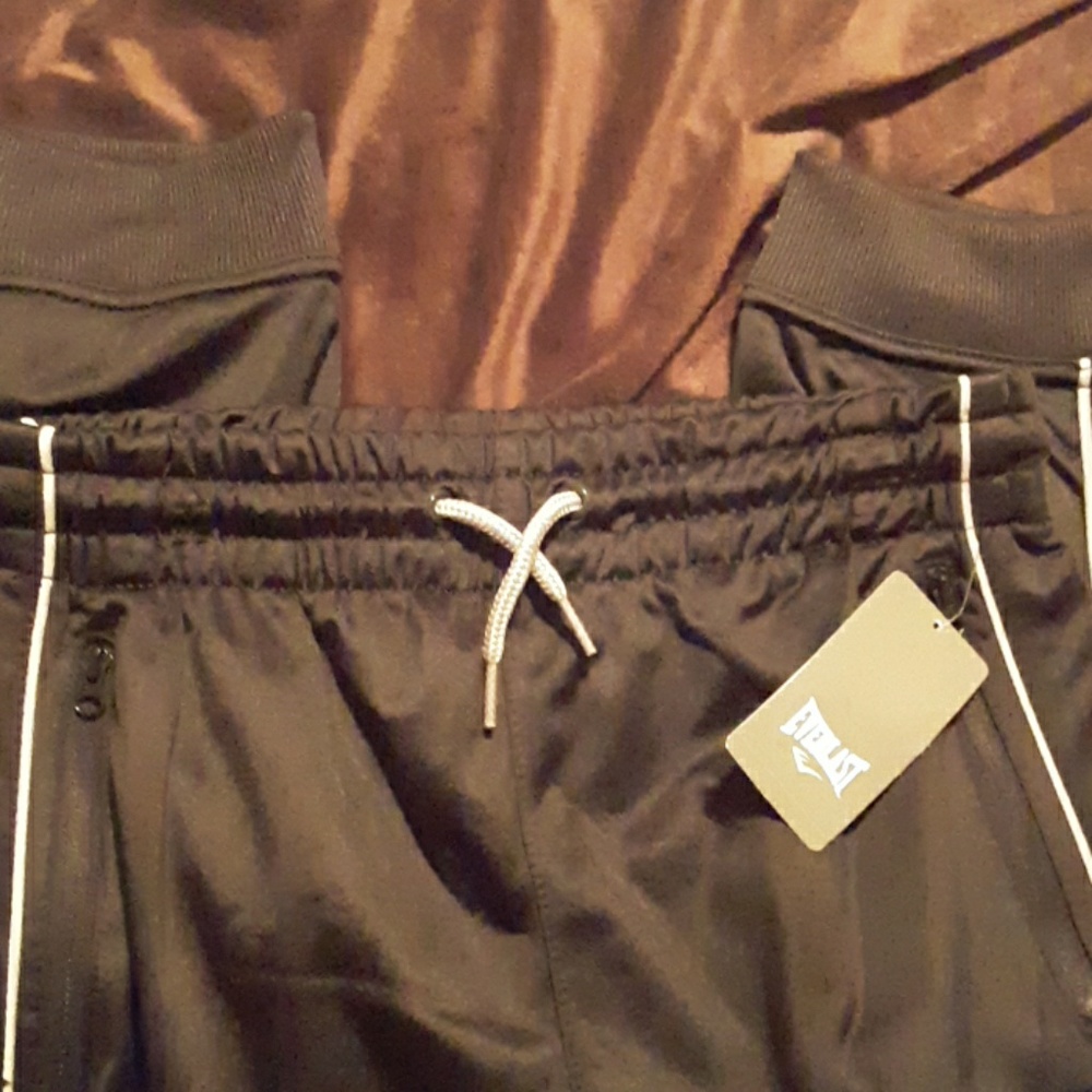 Joggers - Picture 6 of 8